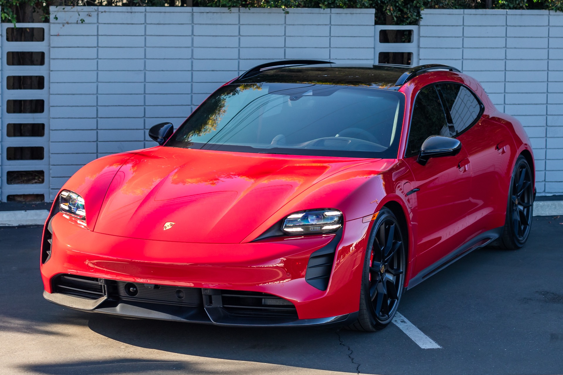 Used-2023-Porsche-Taycan-GTS-Sport-Turismo-1705018518-1