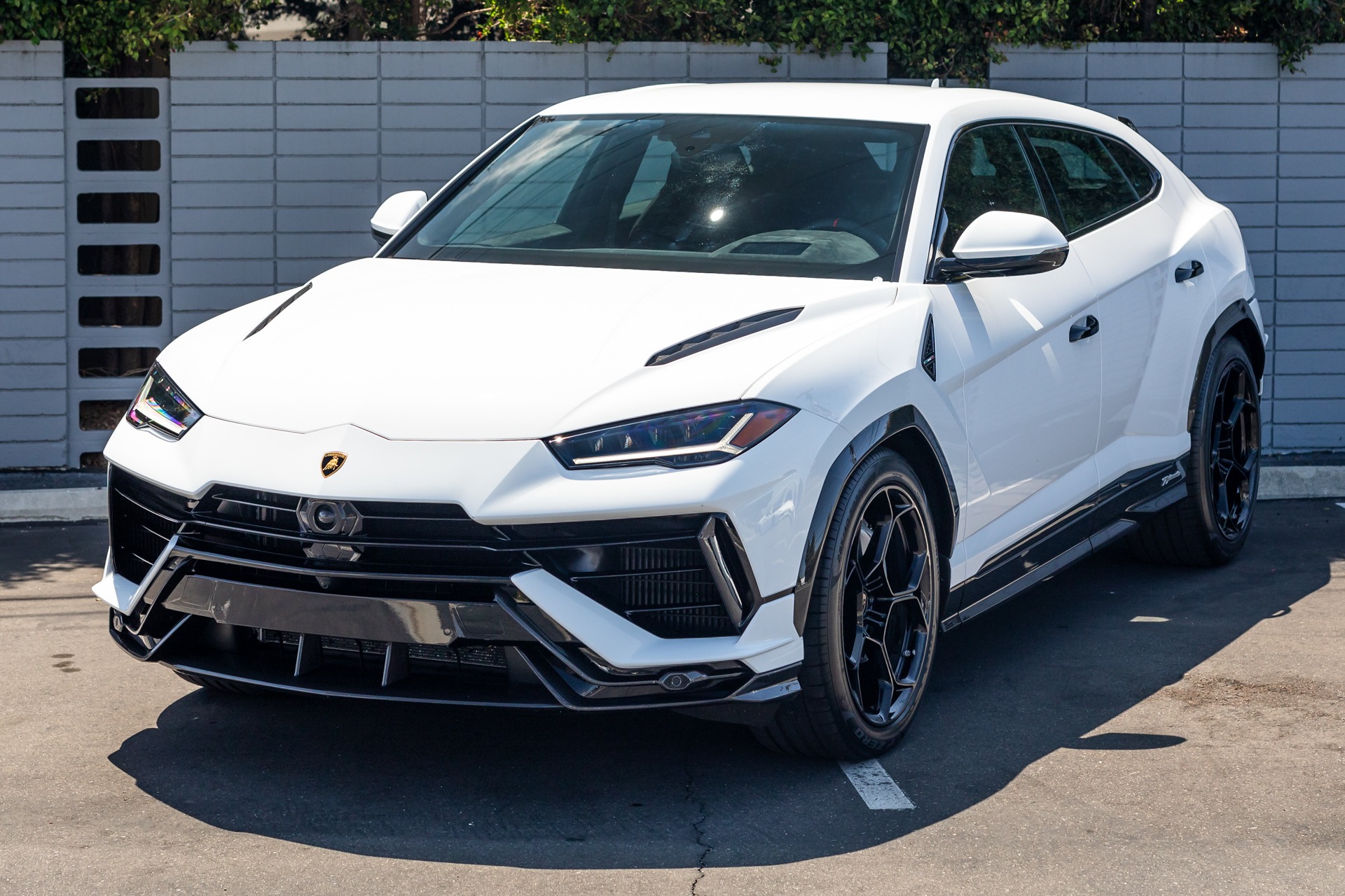 Used-2024-Lamborghini-Urus-Performante-1718127498-1